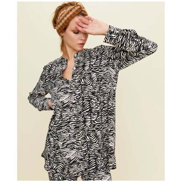 Zebra Print blouse - Picture 1 of 10